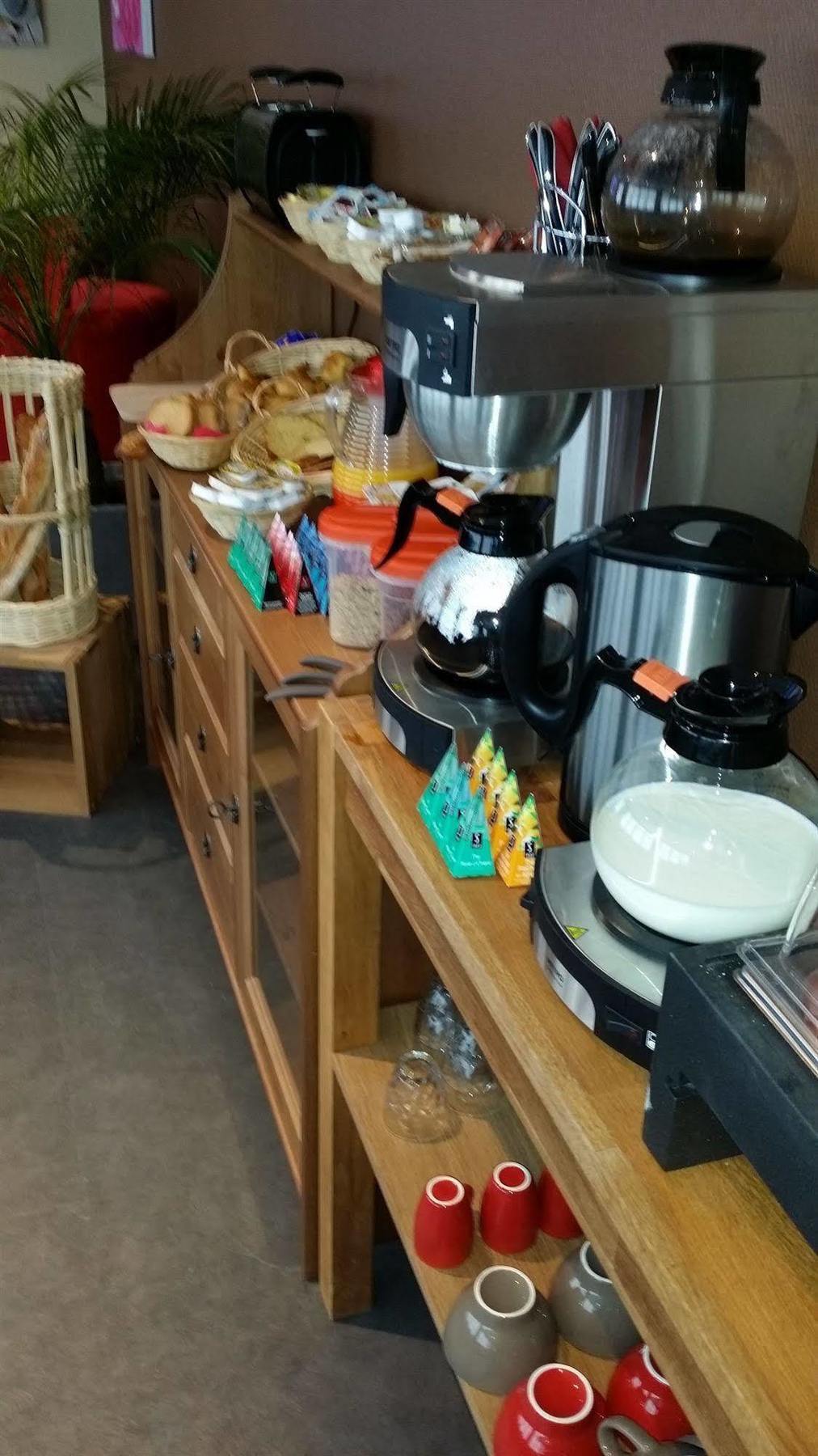 La Pause Hotel Evreux Luaran gambar
